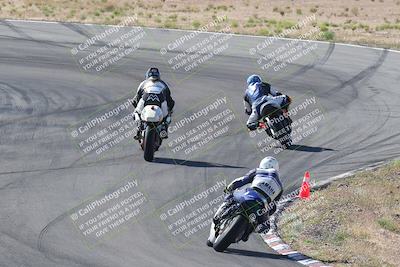 media/Apr-20-2025-AHRMA (Sun) [[393a79c373]]/Race/Group 11 early race/Turn 4b/